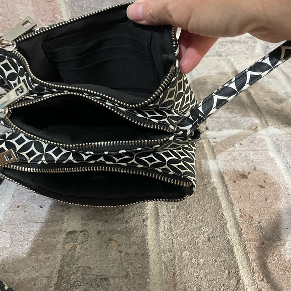 CROSSBODY - Picture 7 of 8